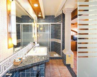 Hotel Plaça - San Feliú de Guíxols - Baño