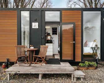 Kiwi Farm Cabin 1 by Tiny Away - 데어리 플랫 - 파티오