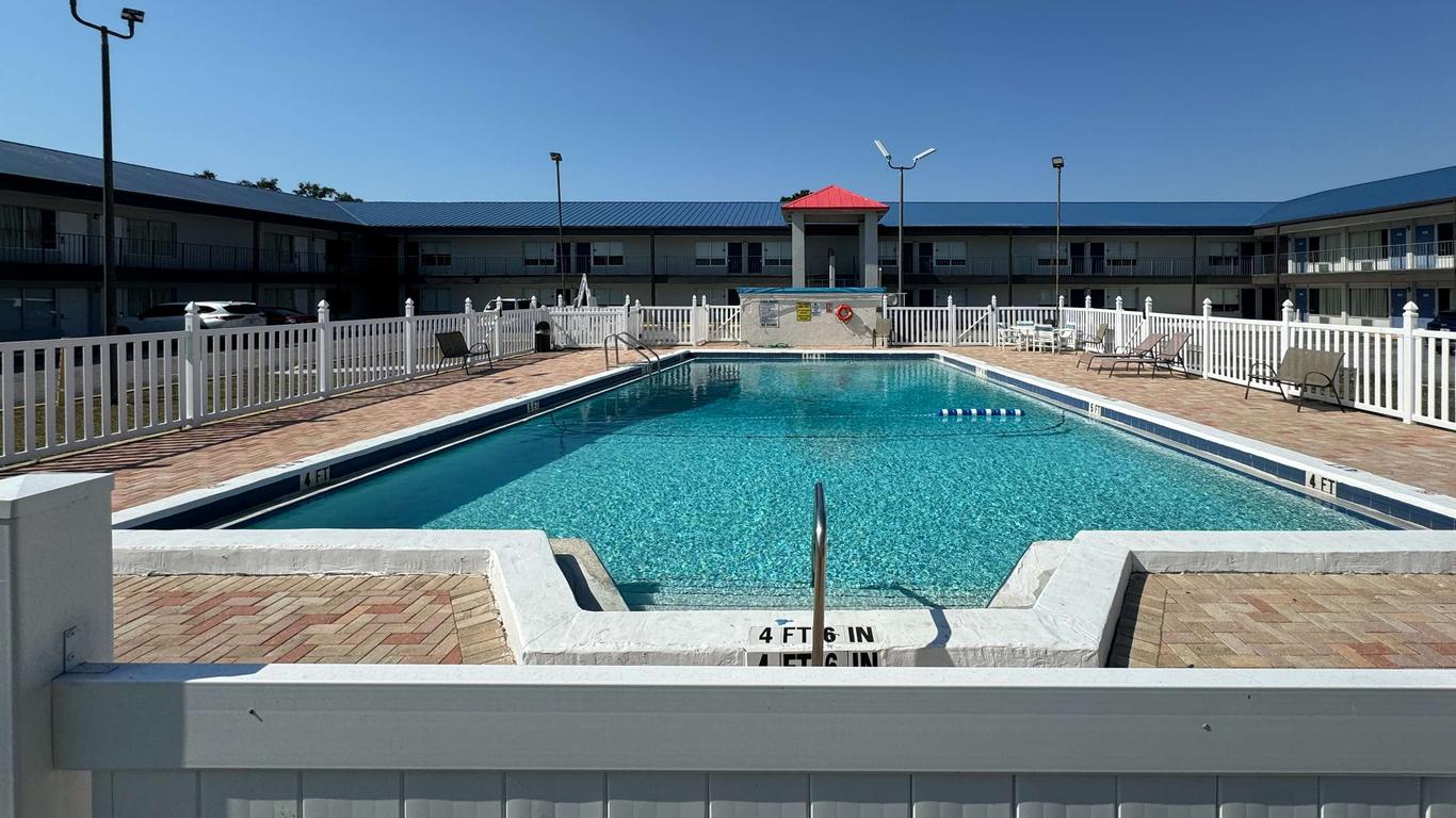 Motel 6 Englewood Fl