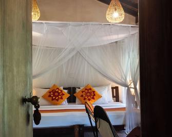 Dunes Unawatuna Hotel - Unawatuna