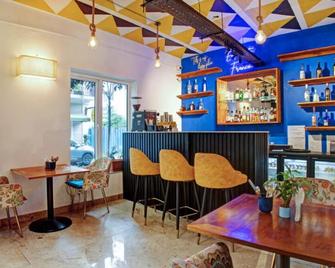 Hotel Aura by Woco Stays - Pondicherry - Bar