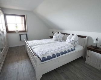 Exclusive Apartment In The North Of Leipzig With Great Views, Close To Town, On The Green Ring - Lipsia - Camera da letto