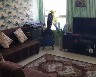 Samanakan's Condotel - Manila - Living room