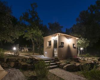Roomy tents full equipped with every commodity - Monterotondo Marittimo - Edificio