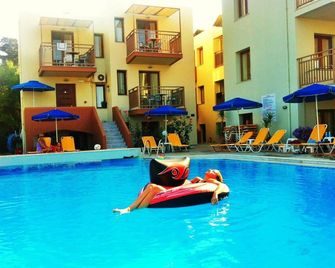 Alexandros M - Maleme - Pool