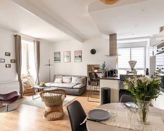 Le Repos des Vagues - 4min de la Plage - Dinard - Living room