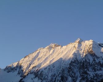 Santa San - Ayas - Vista del exterior