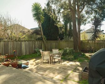 Spacious 3BR/2BA home with easy parking - San Francisco - Patio