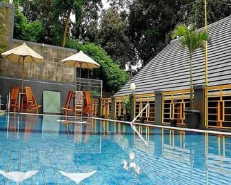 Villa Lemon - Lembang - Piscina