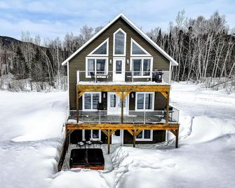 Le Huppe - Spa Ski & River View - Petite-Rivière - Building