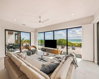 Infinite Views - Bradenton Beach - Wohnzimmer