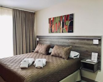 Illia 121 Apart Hotel - Neuquén - Schlafzimmer