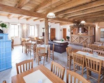 Penzion Na Belisku - Březiny - Restaurante