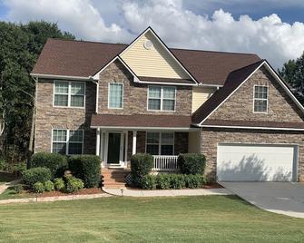 Cozy Private Apartment \'3bedroom/1bathroom\' - Conyers - Building