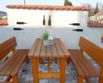 Apartment Haus Sacherer by Interhome - Vogtsburg im Kaiserstuhl - Innenhof