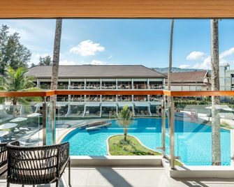 Amora Beach Resort Phuket - Choeng Thale