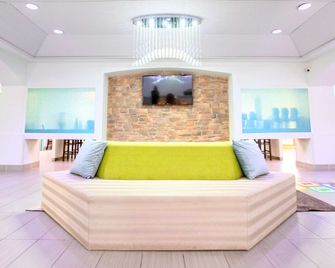 بست ويسترن بلس أورلاندو ليك بوينا فيستا ساوث إن آند سويتس - كيسيمي - غرفة معيشة