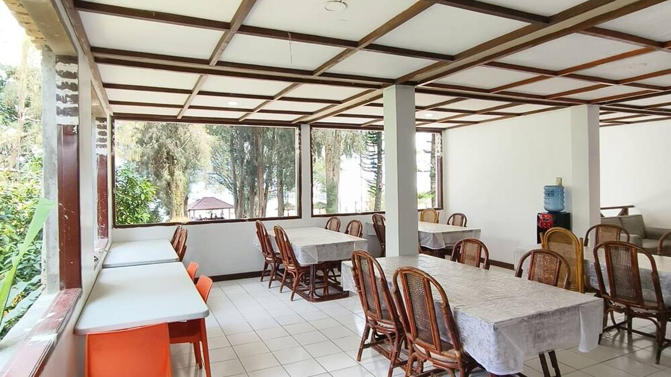 Hotel Pandu Lakeside Tuktuk