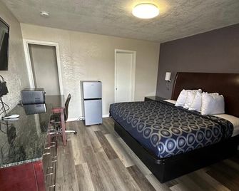 Sunshine Motel Near Atlantic City Airport - Galloway - Bedroom