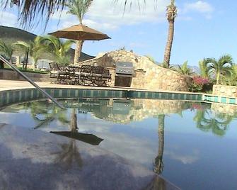 McGann Estate Resort: Two Houses on the Beach, sleeps 14 - Los Barriles - Pool