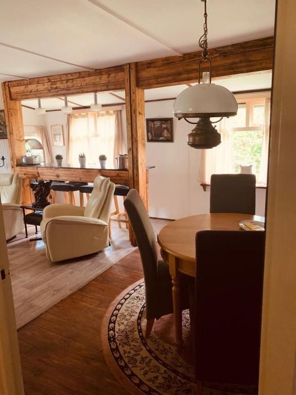 Leuk vakantiehuisje 6p - Brunssum - Їдальня