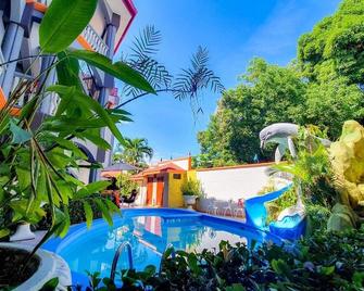 Hotel Versalles - La Ceiba