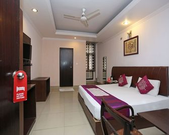 OYO 3697 Hotel Rivieraa - Rudrapur - Bedroom