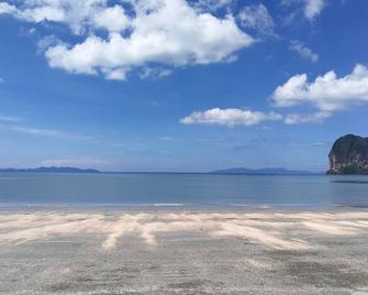 Blue Shore Cottage - Ban Hat Pak Meng - Strand