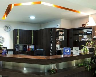 Diter Family Hotel - סופיה - דלפק קבלה