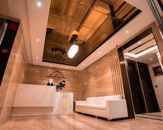 Hotel Kashi Pride - فاراناسي - مطعم