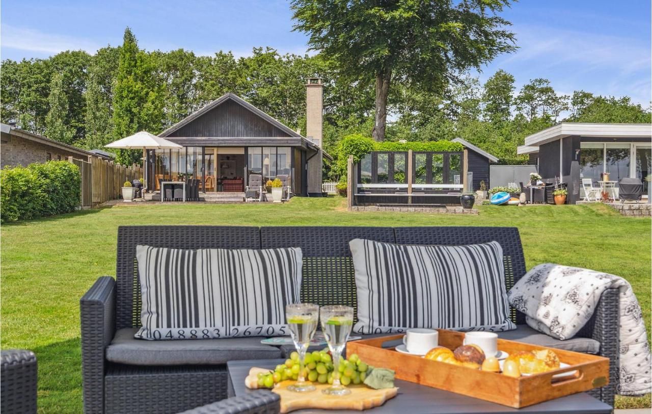 Amazing Home In Sunds With Lake View – Karup
