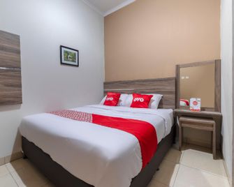 OYO Life 3248 Vision Residence Karawang - Karawang - Bedroom