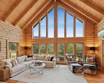 Cozy Modern Cabin w/ Hot Tub & Beautiful View - West Windsor - Living room
