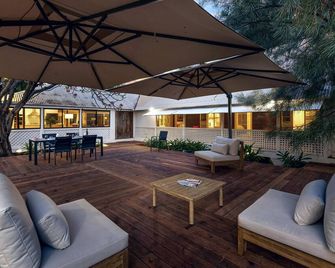 Mcdaniel House Heritage House With Pool And Tennis Court Stra6725qiihtw68 - Broome - Patio