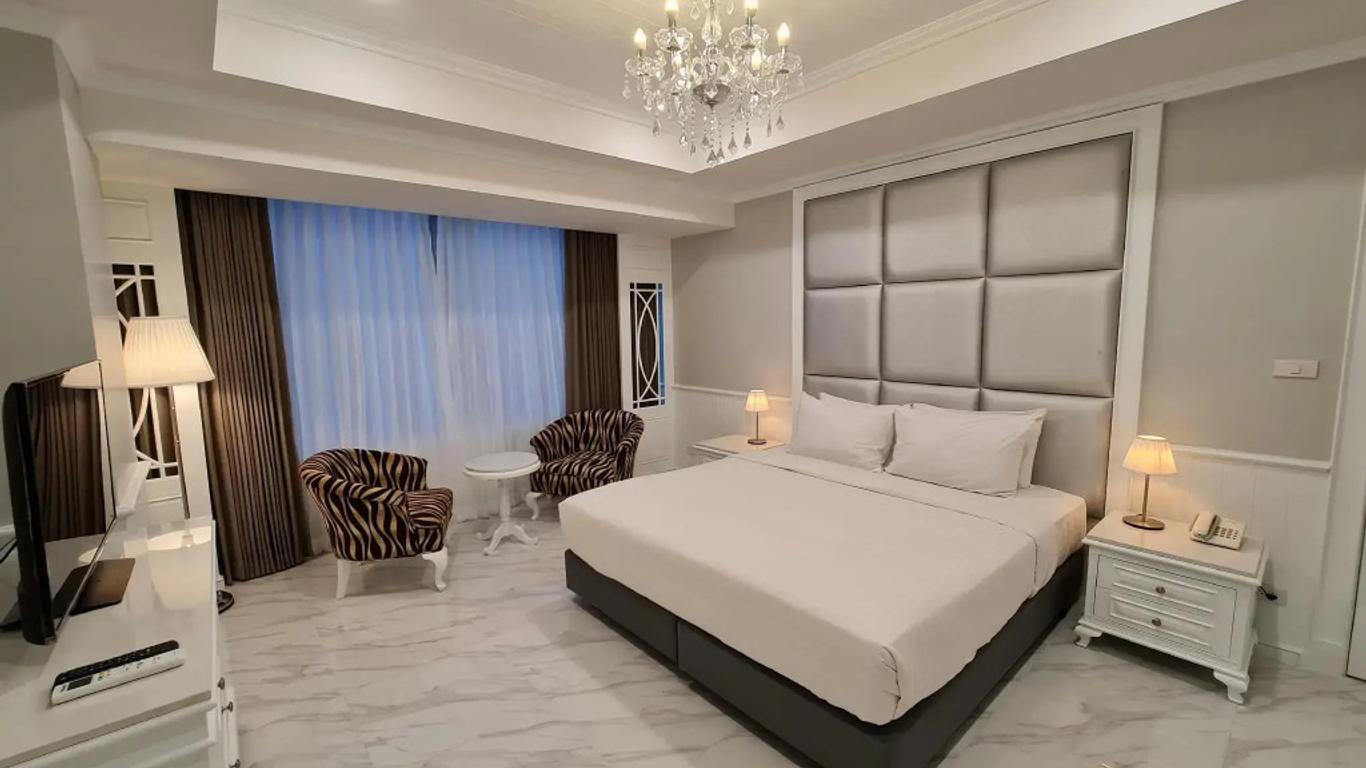 Chaisaeng Palace Hotel