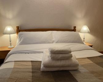 Craven Garth Cottages - Pickering - Bedroom