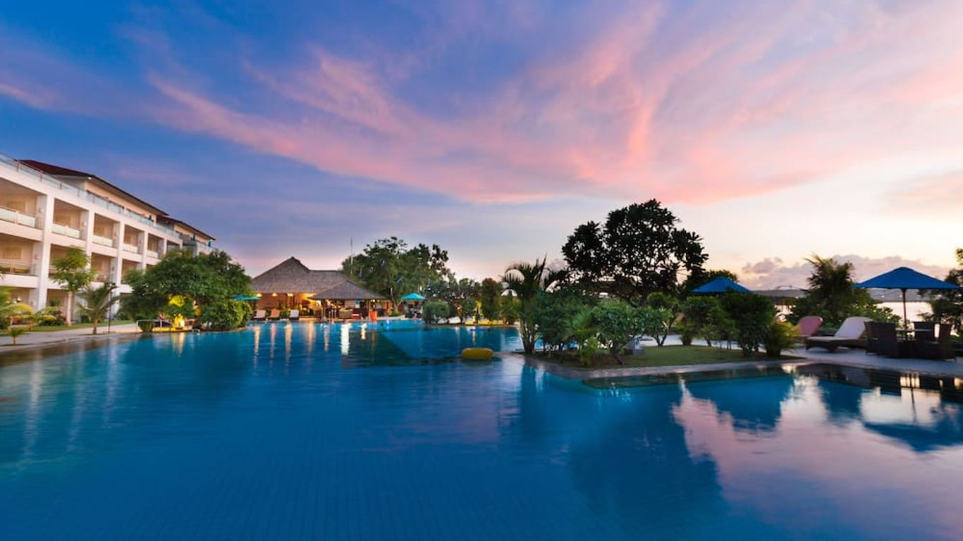 Peninsula Bay Resort