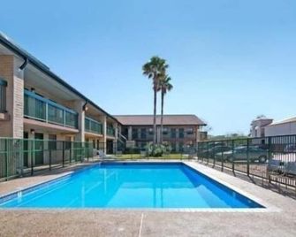 Budgetel Inn Houston/Nasa - Webster - Piscine