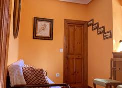 Casa Rural La Sosiega - Gijón - Living room