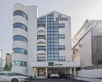 Pohang Daedodong White - Pohang - Building