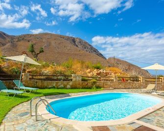 Villa Stratos - Aptera - Pool