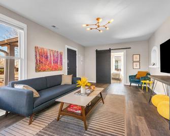 Hot Tub, Quiet 3 Bedroom, Close To Downt - Wheat Ridge - Sala de estar