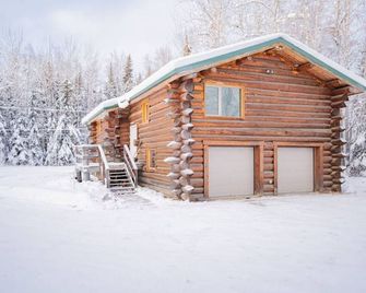 Tucked Away Timber Lower Suite - Fairbanks - Edificio