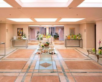 Courtyard by Marriott Rome Central Park - Roma - Lobby