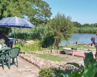 Two-Bedroom Holiday Home In Usedom - Usedom - Patio