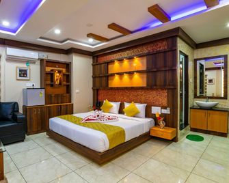 Zain Heights Luxury Apartment - Shoranūr - Bedroom