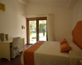Relais Benemari - Siniscola - Schlafzimmer