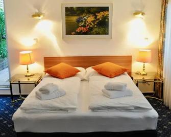 Ring Hotel - Wiesbaden - Bedroom