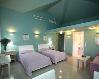 Armonia Resort - Menites - Bedroom