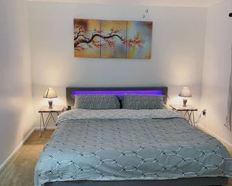 Right in the center of everywhere in Dover - Dover - Bedroom